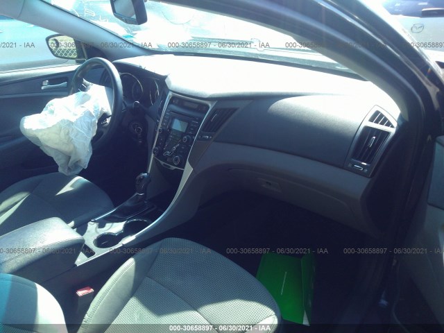 Photo 4 VIN: 5NPEB4AC4DH590082 - HYUNDAI SONATA 