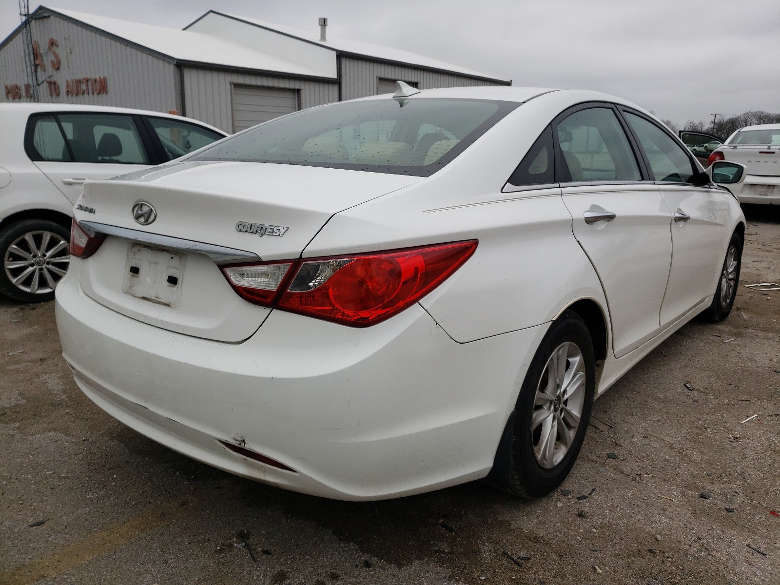 Photo 3 VIN: 5NPEB4AC4DH593631 - HYUNDAI SONATA GLS 