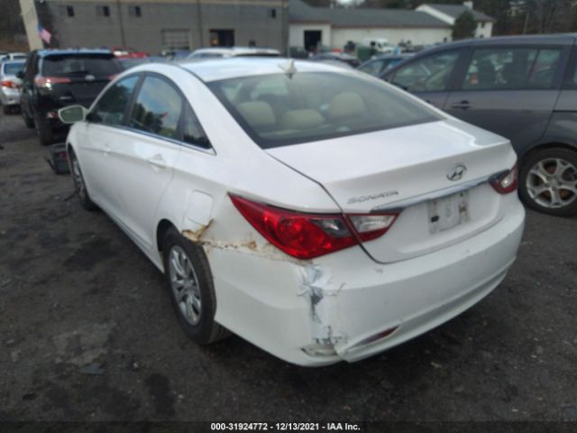 Photo 2 VIN: 5NPEB4AC4DH608404 - HYUNDAI SONATA 