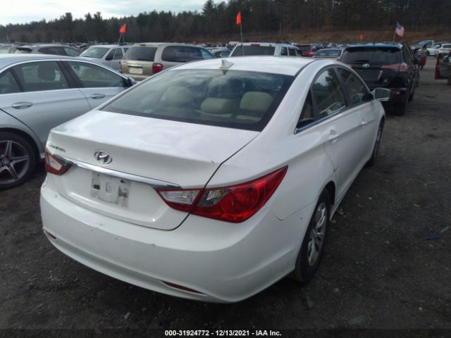 Photo 3 VIN: 5NPEB4AC4DH608404 - HYUNDAI SONATA 