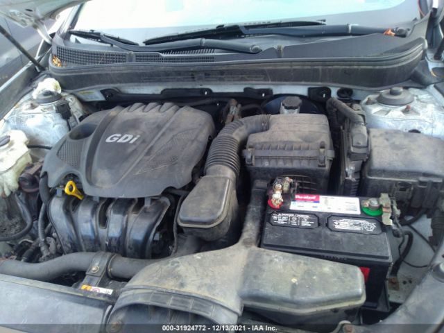 Photo 9 VIN: 5NPEB4AC4DH608404 - HYUNDAI SONATA 