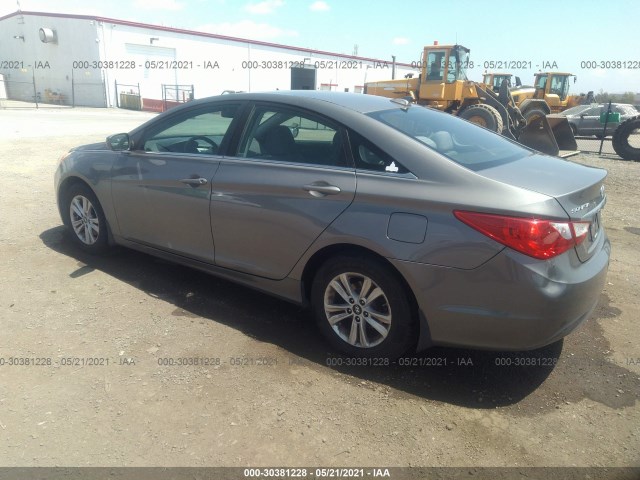 Photo 2 VIN: 5NPEB4AC4DH609908 - HYUNDAI SONATA 