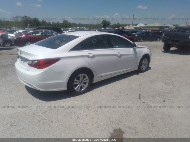 Photo 3 VIN: 5NPEB4AC4DH641192 - HYUNDAI SONATA 