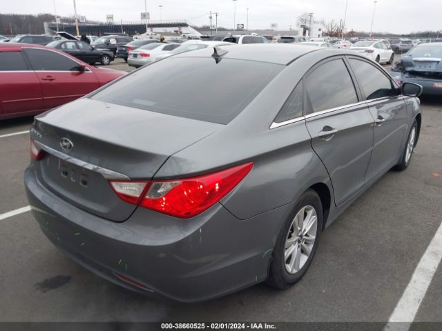 Photo 3 VIN: 5NPEB4AC4DH645243 - HYUNDAI SONATA 