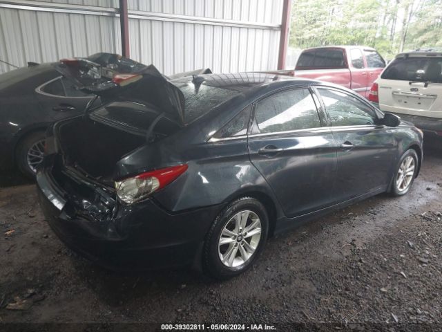 Photo 3 VIN: 5NPEB4AC4DH648479 - HYUNDAI SONATA 