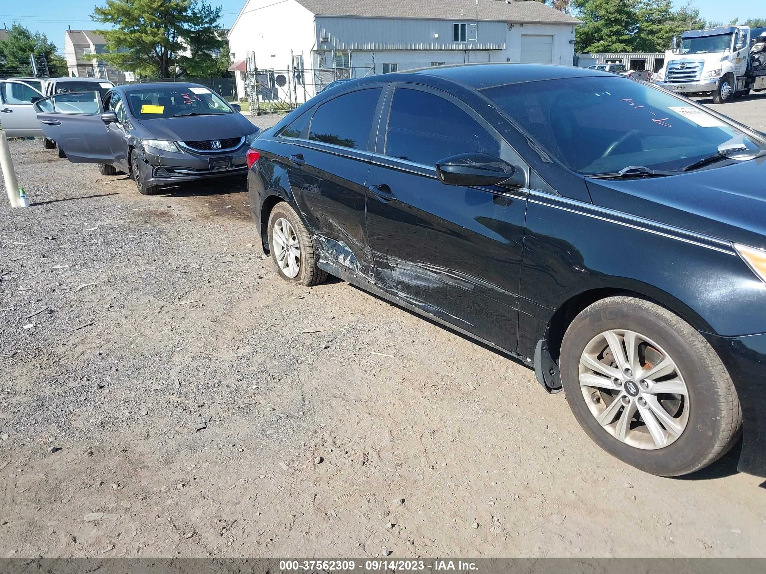 Photo 5 VIN: 5NPEB4AC4DH690280 - HYUNDAI SONATA 