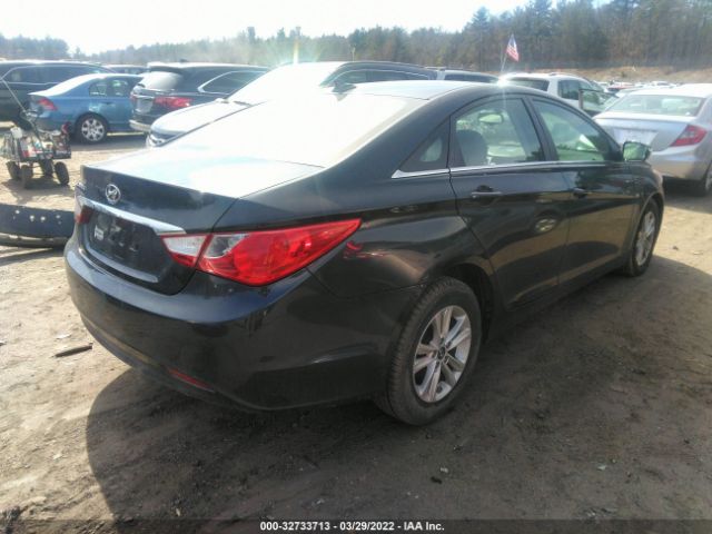 Photo 3 VIN: 5NPEB4AC4DH700385 - HYUNDAI SONATA 