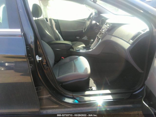 Photo 4 VIN: 5NPEB4AC4DH700385 - HYUNDAI SONATA 