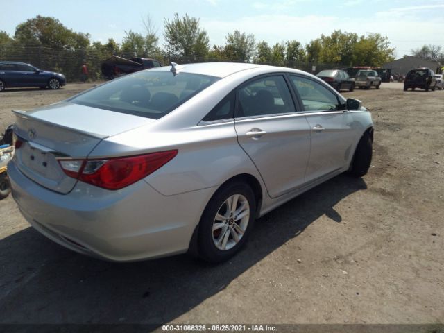 Photo 3 VIN: 5NPEB4AC4DH721835 - HYUNDAI SONATA 