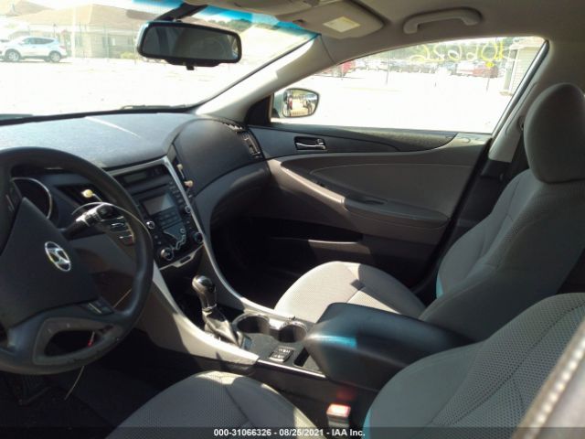 Photo 4 VIN: 5NPEB4AC4DH721835 - HYUNDAI SONATA 