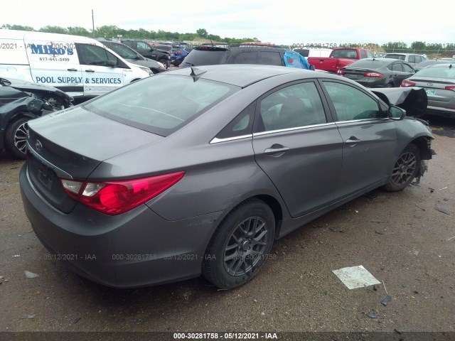 Photo 3 VIN: 5NPEB4AC4DH733077 - HYUNDAI SONATA 