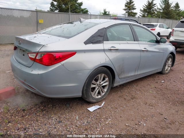 Photo 3 VIN: 5NPEB4AC4DH738635 - HYUNDAI SONATA 