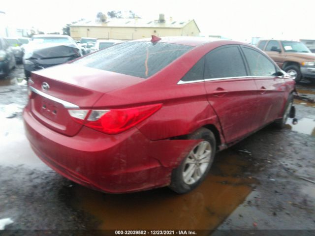 Photo 3 VIN: 5NPEB4AC4DH738893 - HYUNDAI SONATA 