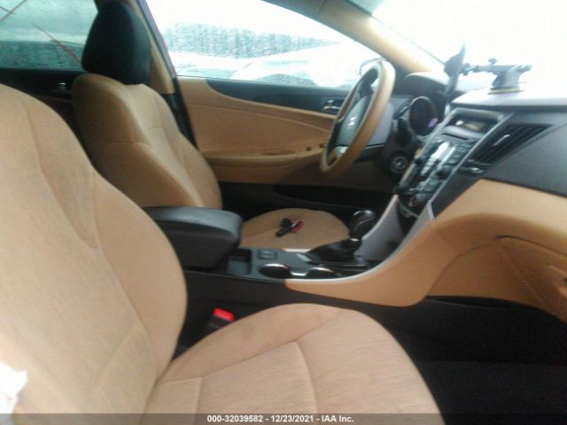 Photo 4 VIN: 5NPEB4AC4DH738893 - HYUNDAI SONATA 