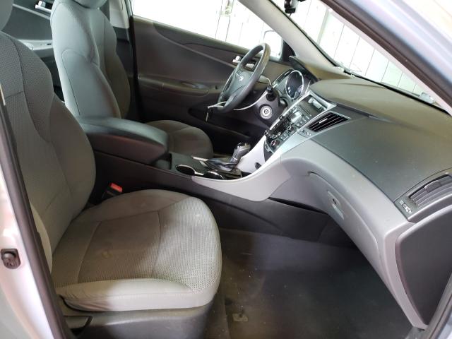 Photo 4 VIN: 5NPEB4AC4DH765009 - HYUNDAI SONATA GLS 