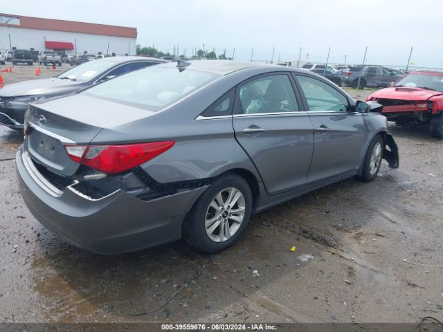 Photo 3 VIN: 5NPEB4AC4DH771151 - HYUNDAI SONATA 