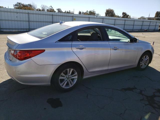 Photo 2 VIN: 5NPEB4AC4DH780500 - HYUNDAI SONATA GLS 