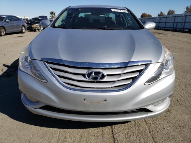 Photo 4 VIN: 5NPEB4AC4DH780500 - HYUNDAI SONATA GLS 