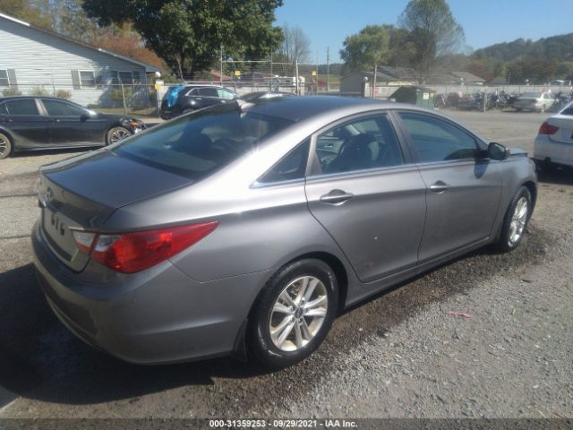 Photo 3 VIN: 5NPEB4AC4DH788791 - HYUNDAI SONATA 