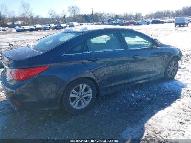 Photo 3 VIN: 5NPEB4AC4EH814288 - HYUNDAI SONATA 