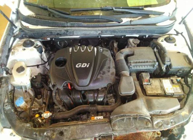 Photo 9 VIN: 5NPEB4AC4EH831088 - HYUNDAI SONATA 