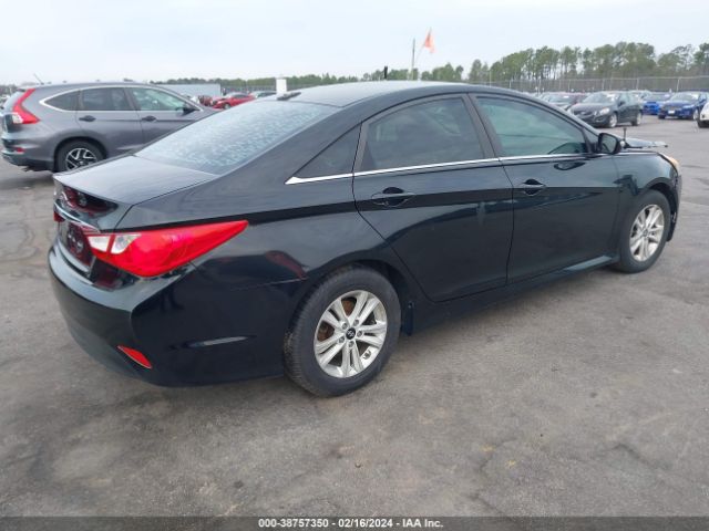 Photo 3 VIN: 5NPEB4AC4EH857500 - HYUNDAI SONATA 