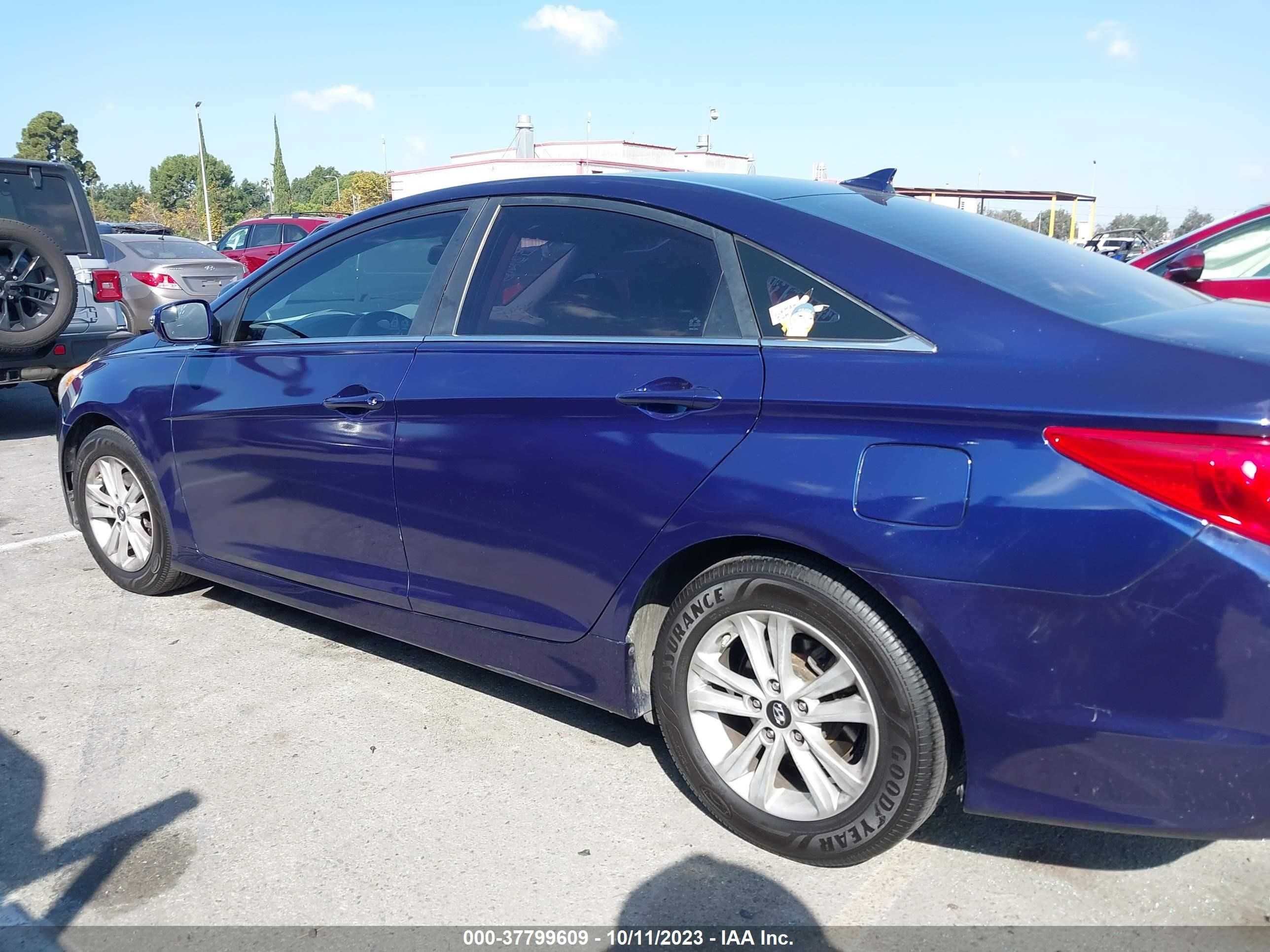 Photo 12 VIN: 5NPEB4AC4EH872675 - HYUNDAI SONATA 