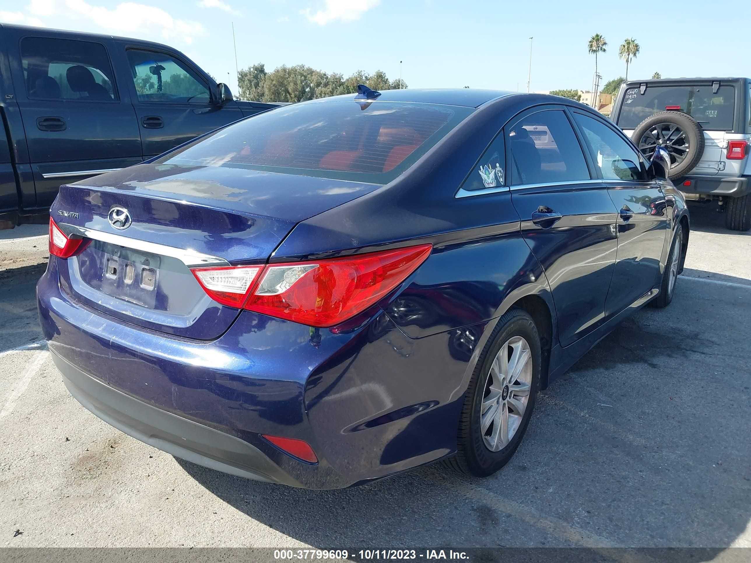 Photo 3 VIN: 5NPEB4AC4EH872675 - HYUNDAI SONATA 