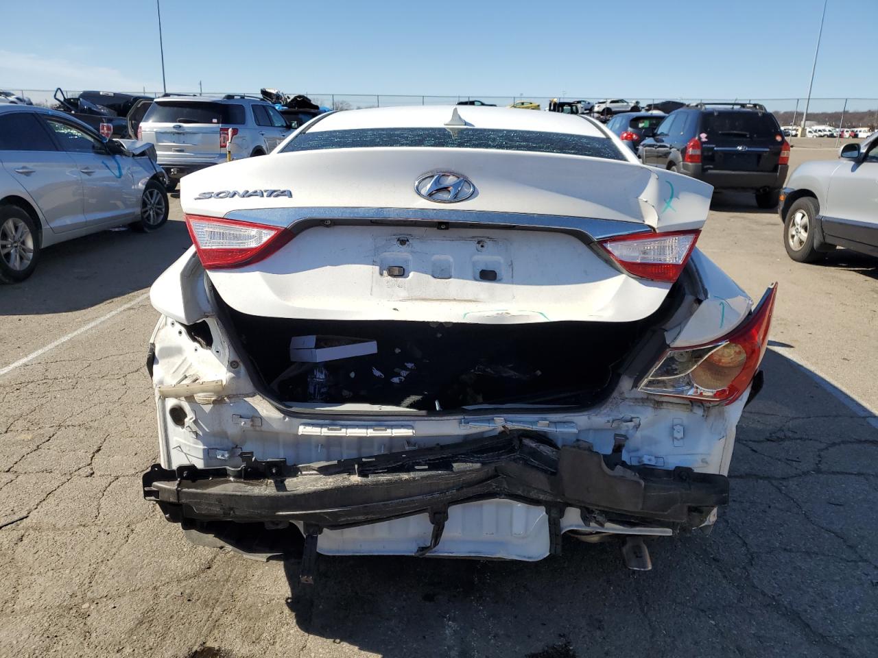 Photo 5 VIN: 5NPEB4AC4EH872952 - HYUNDAI SONATA 