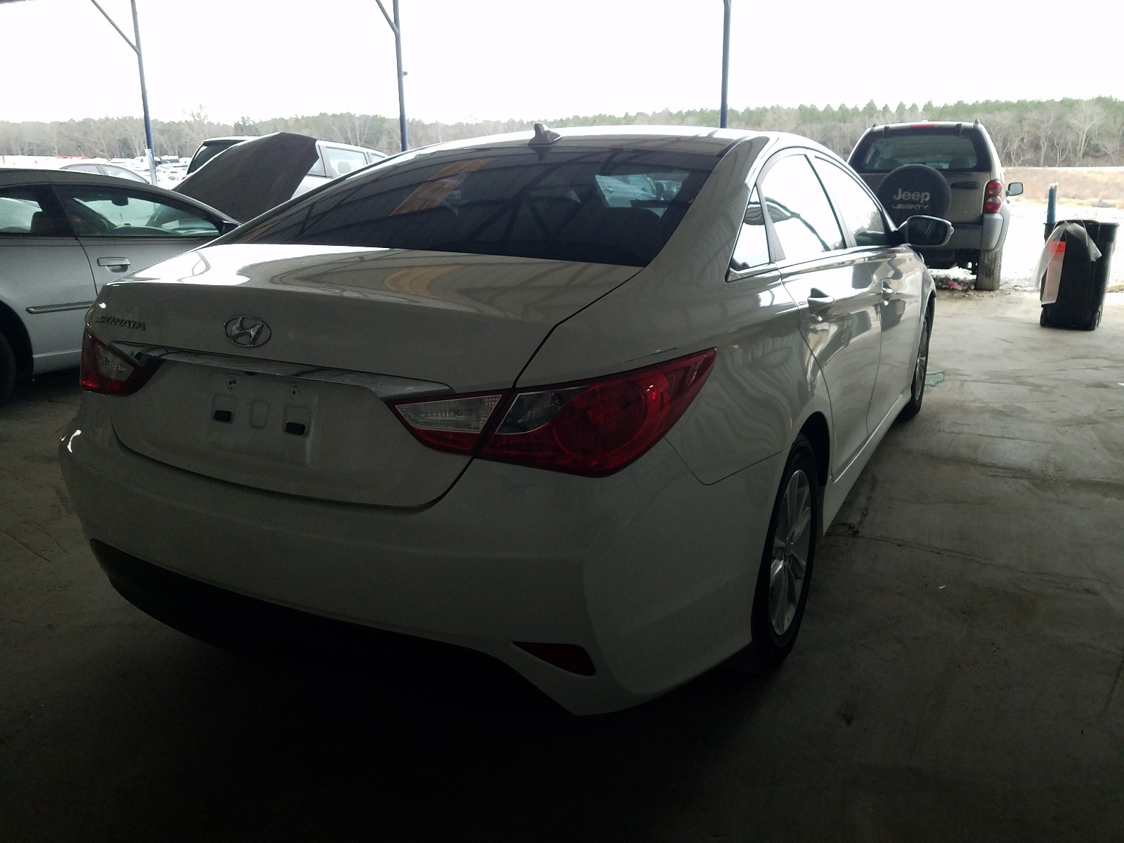 Photo 3 VIN: 5NPEB4AC4EH875401 - HYUNDAI SONATA GLS 