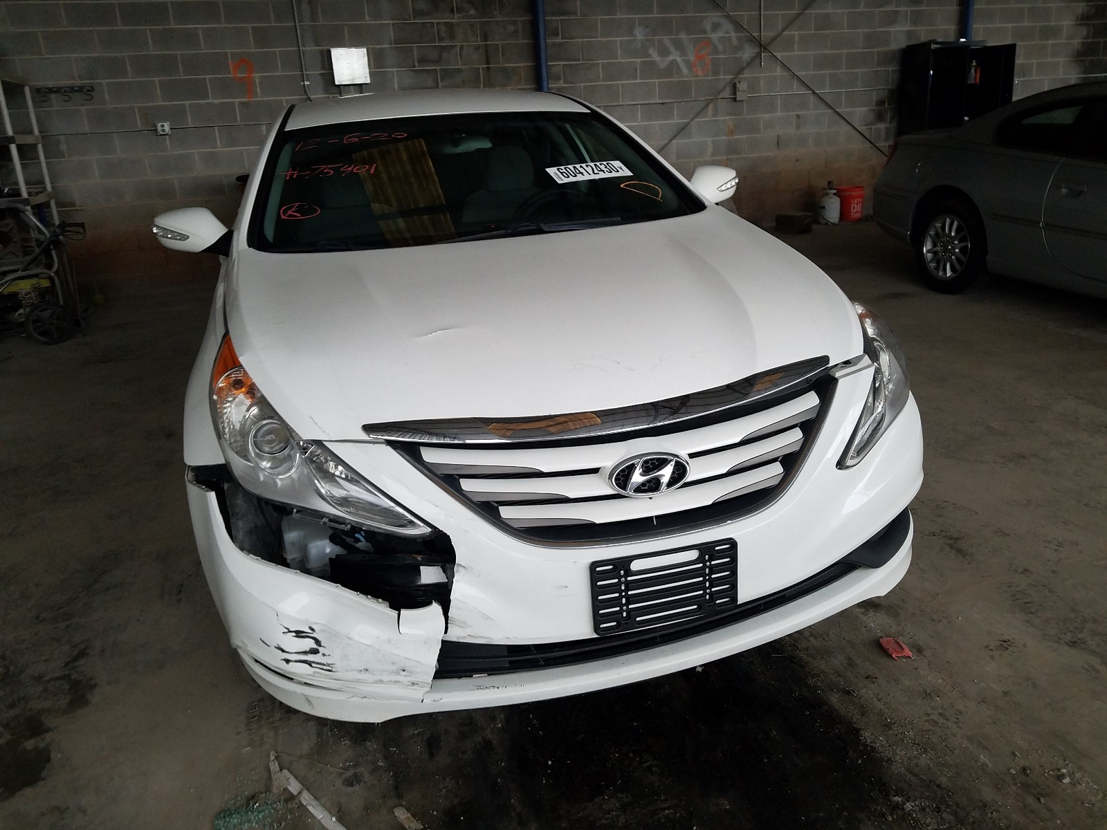 Photo 8 VIN: 5NPEB4AC4EH875401 - HYUNDAI SONATA GLS 