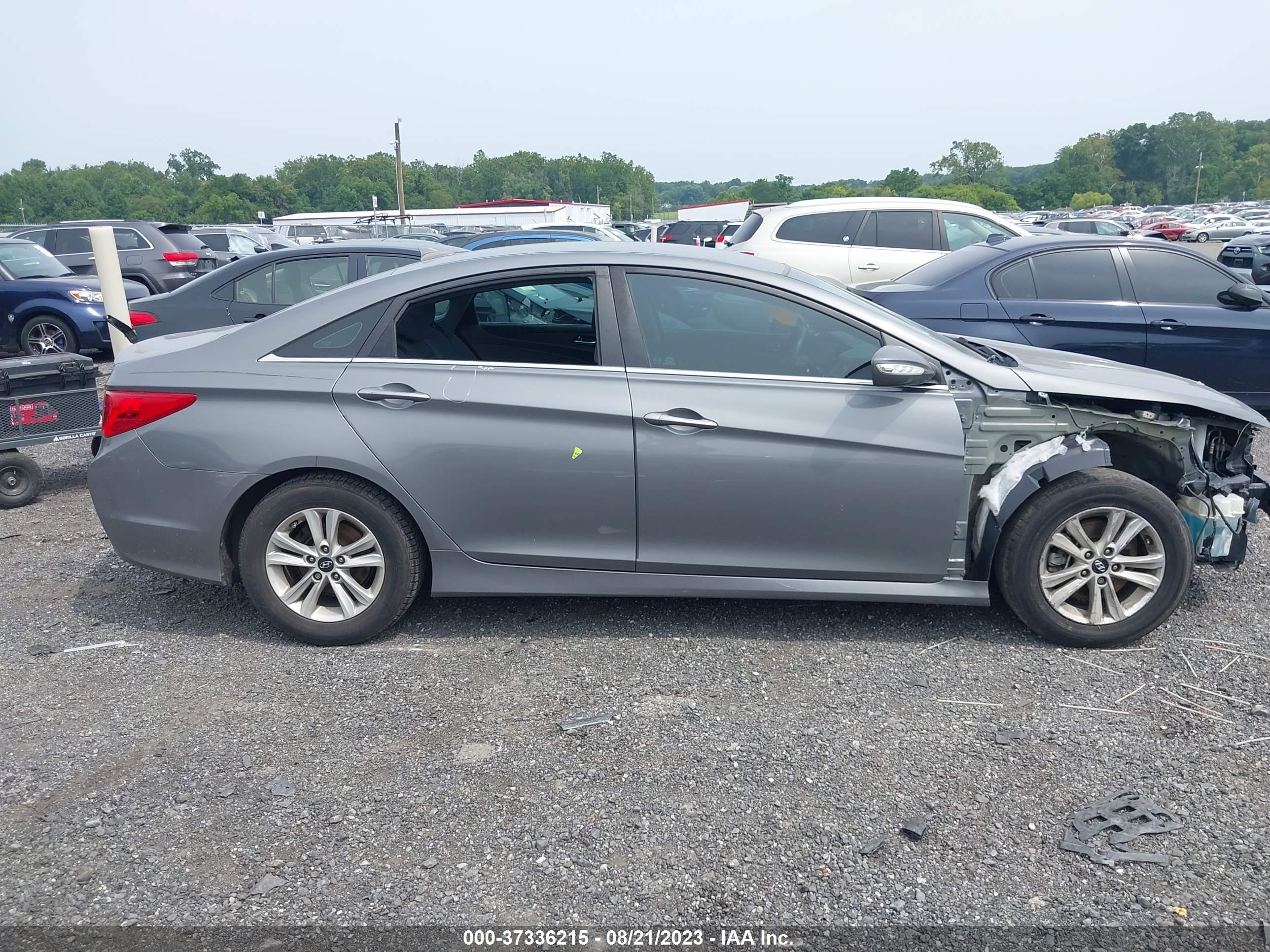 Photo 12 VIN: 5NPEB4AC4EH881327 - HYUNDAI SONATA 