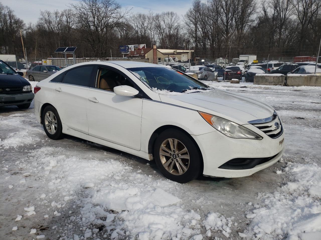 Photo 3 VIN: 5NPEB4AC4EH885040 - HYUNDAI SONATA 