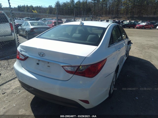 Photo 3 VIN: 5NPEB4AC4EH886110 - HYUNDAI SONATA 