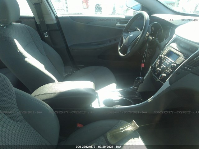 Photo 4 VIN: 5NPEB4AC4EH886110 - HYUNDAI SONATA 