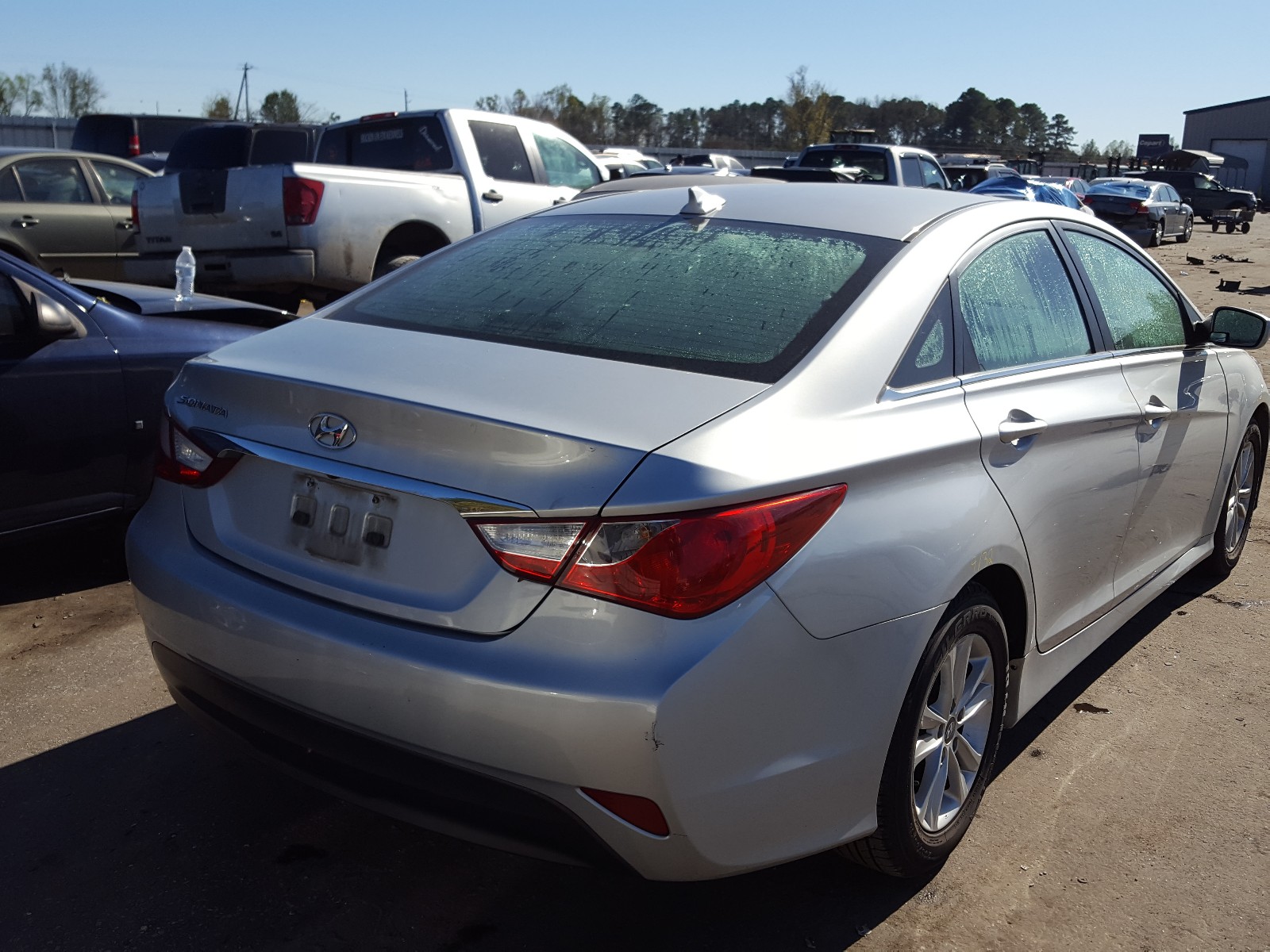 Photo 3 VIN: 5NPEB4AC4EH900118 - HYUNDAI SONATA GLS 