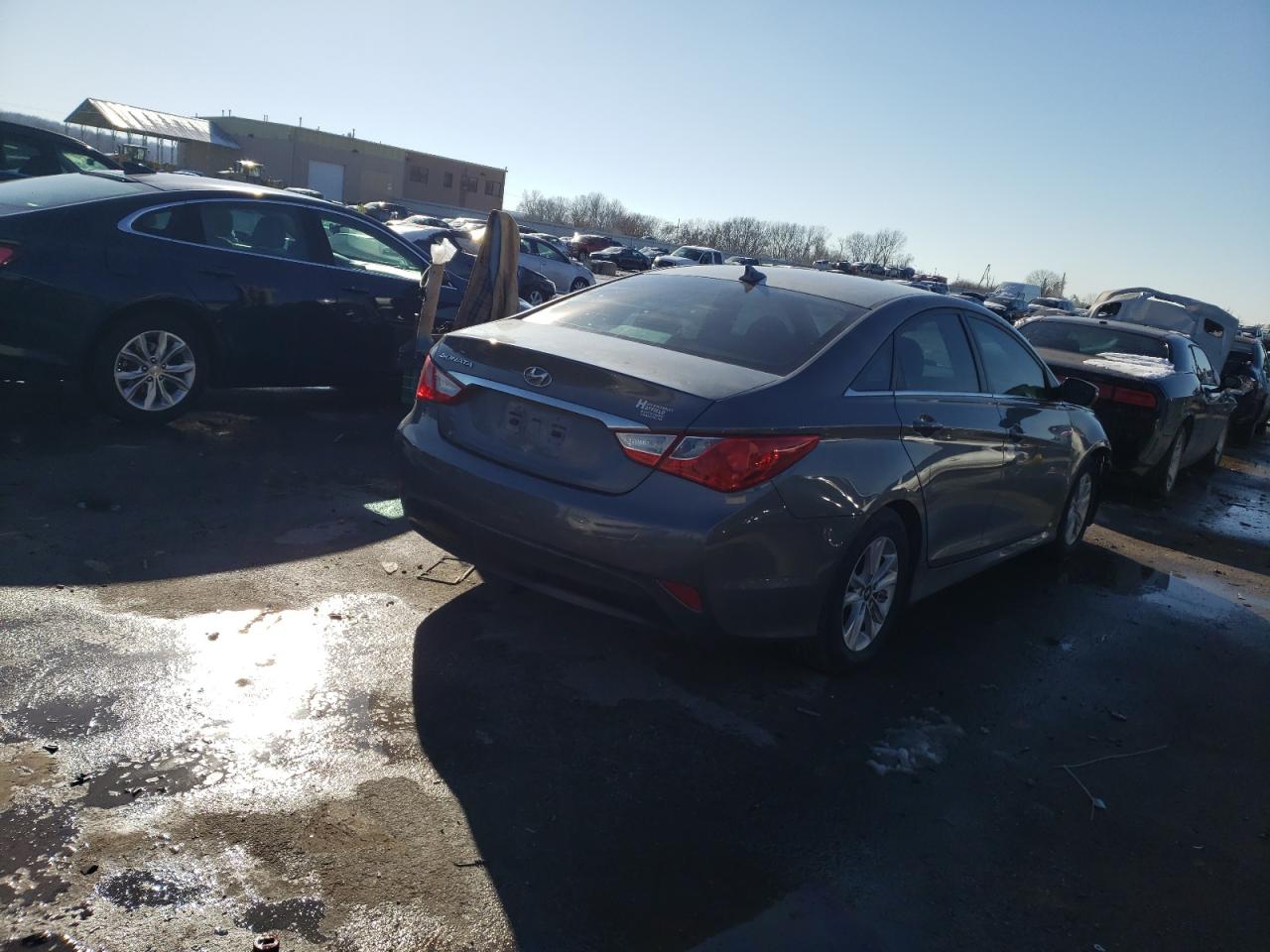 Photo 2 VIN: 5NPEB4AC4EH908882 - HYUNDAI SONATA 