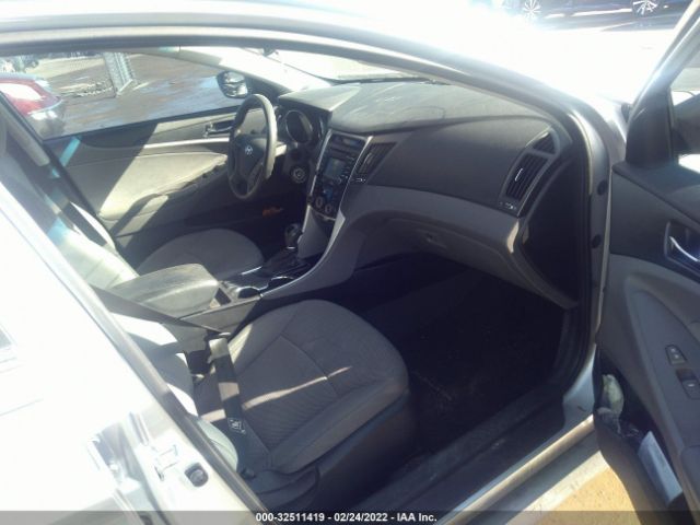 Photo 4 VIN: 5NPEB4AC4EH910700 - HYUNDAI SONATA 