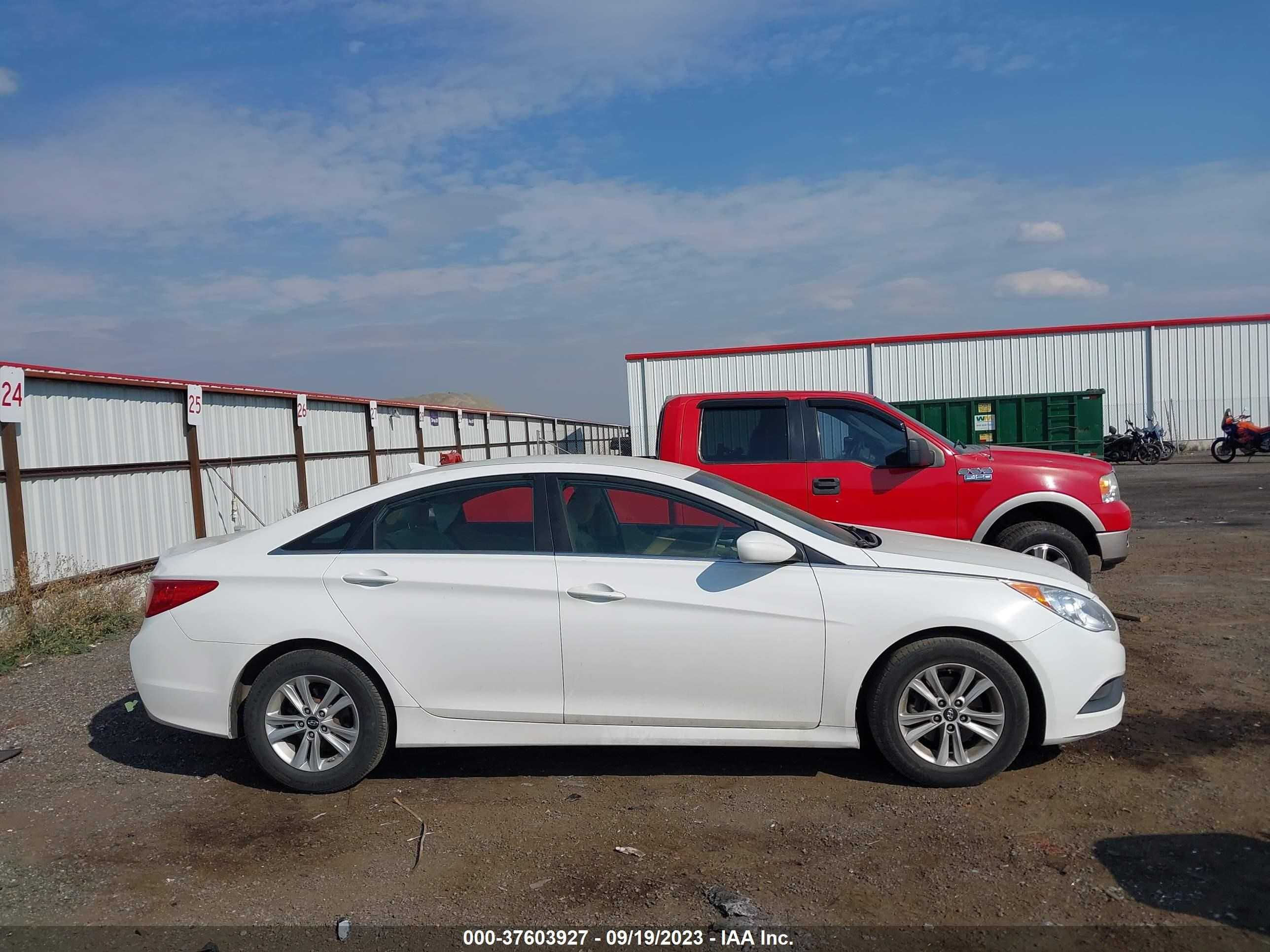 Photo 12 VIN: 5NPEB4AC4EH924645 - HYUNDAI SONATA 