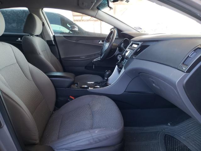 Photo 4 VIN: 5NPEB4AC5BH070891 - HYUNDAI SONATA GLS 