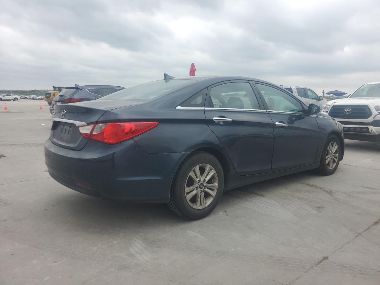 Photo 2 VIN: 5NPEB4AC5BH101525 - HYUNDAI SONATA 