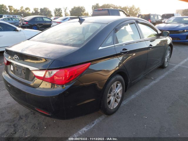 Photo 3 VIN: 5NPEB4AC5BH139921 - HYUNDAI SONATA 