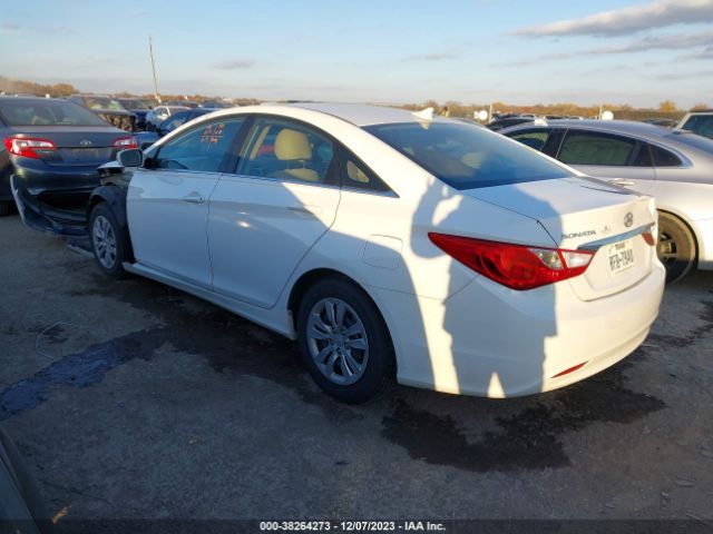 Photo 2 VIN: 5NPEB4AC5BH196605 - HYUNDAI SONATA 