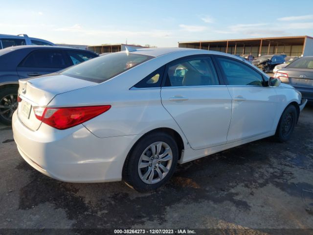 Photo 3 VIN: 5NPEB4AC5BH196605 - HYUNDAI SONATA 