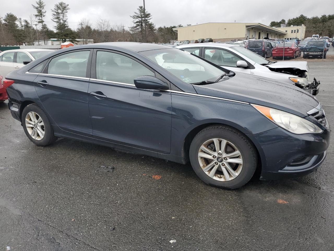 Photo 3 VIN: 5NPEB4AC5BH200992 - HYUNDAI SONATA 