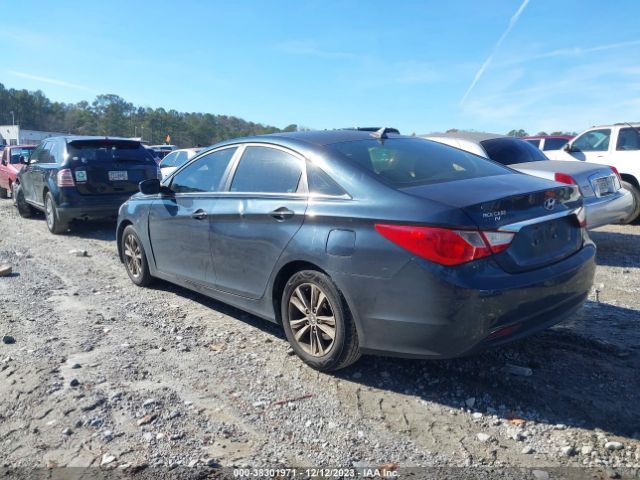 Photo 2 VIN: 5NPEB4AC5BH210101 - HYUNDAI SONATA 