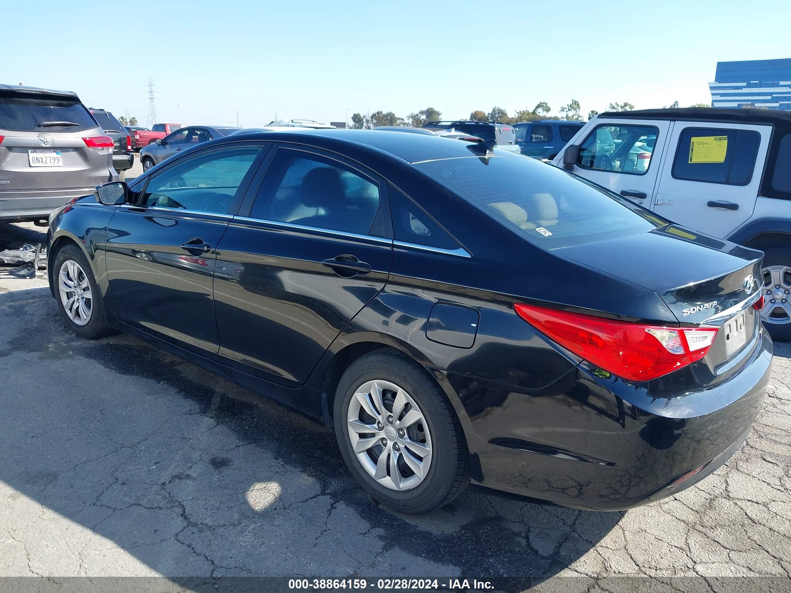 Photo 2 VIN: 5NPEB4AC5BH260951 - HYUNDAI SONATA 