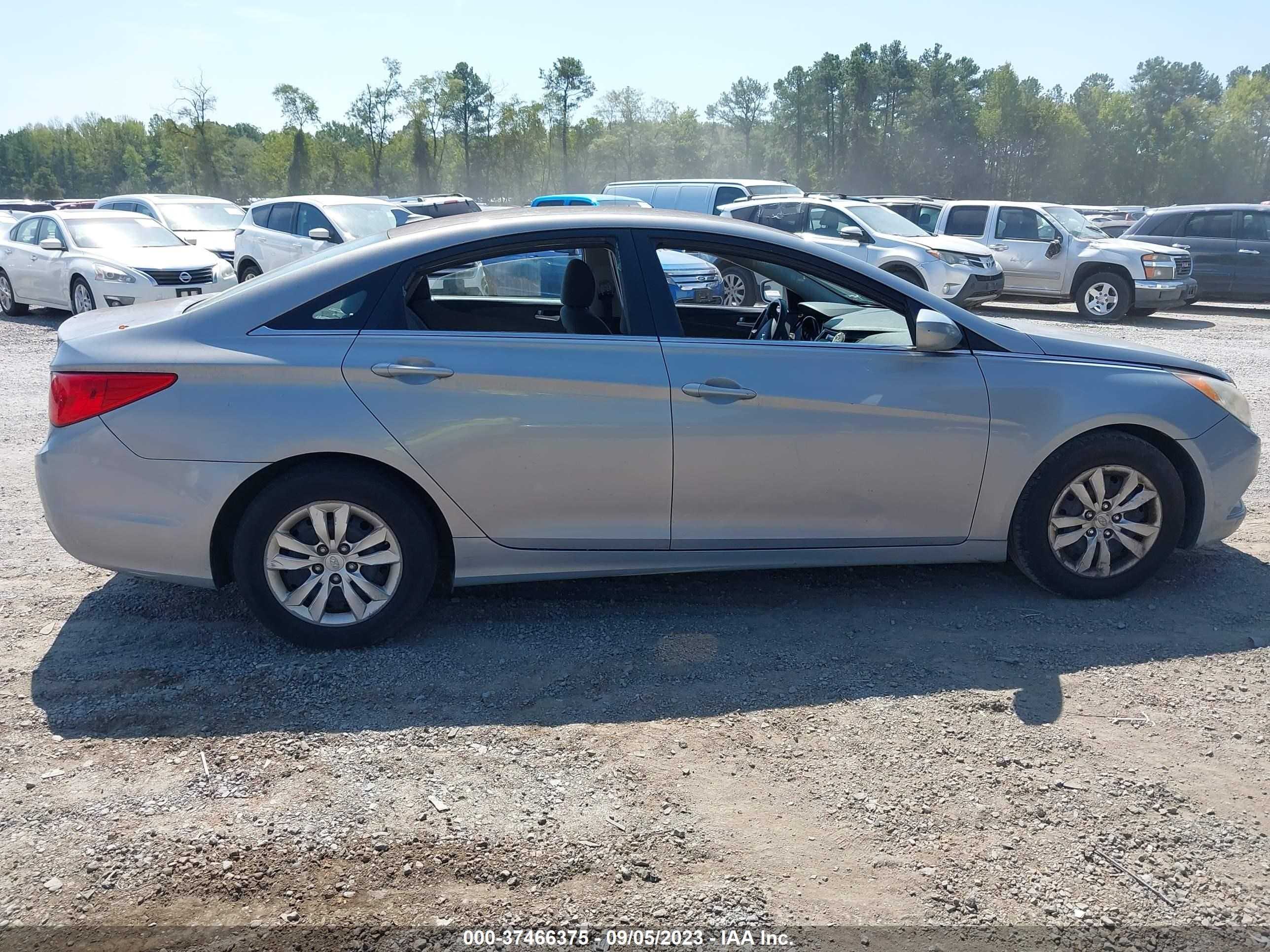 Photo 11 VIN: 5NPEB4AC5BH284621 - HYUNDAI SONATA 