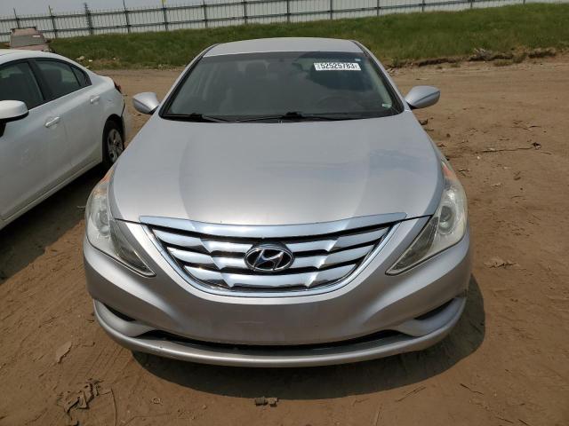 Photo 4 VIN: 5NPEB4AC5CH309034 - HYUNDAI SONATA GLS 