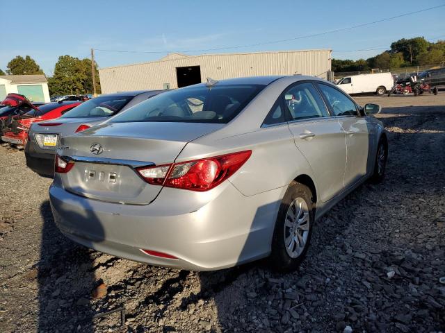 Photo 3 VIN: 5NPEB4AC5CH309051 - HYUNDAI SONATA GLS 